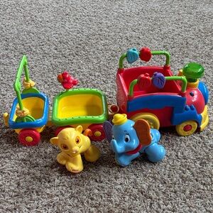 Fisher-Price Amazing Animals Sing-Along Choo Choo Play Set